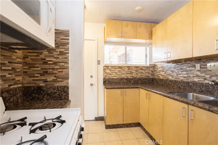 10410 Amigo Avenue A, Porter Ranch, California 91326