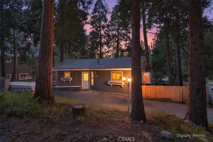 Front of house with Twilight feature