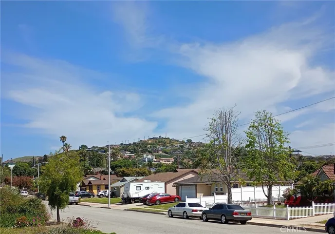 37 Hastings Avenue, Ventura, California 93003