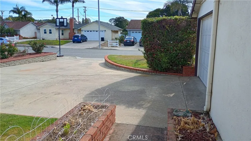 37 Hastings Avenue, Ventura, California 93003