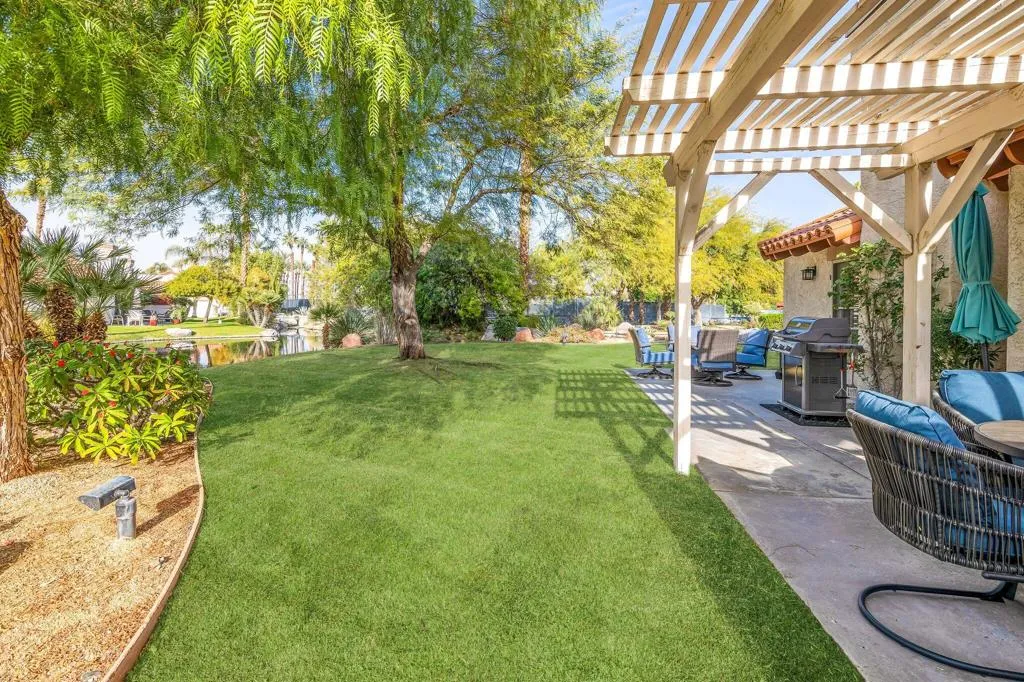 Patio 10