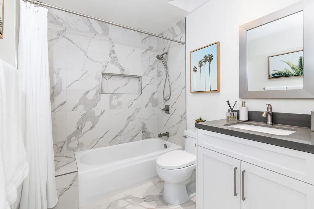 Guest Bath 1