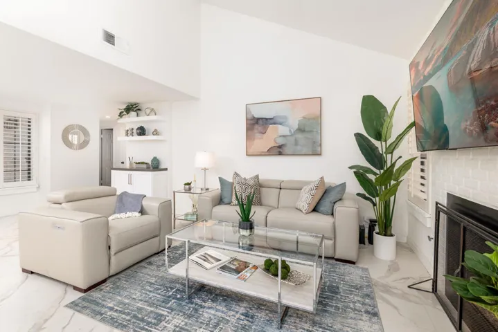 Living Rm