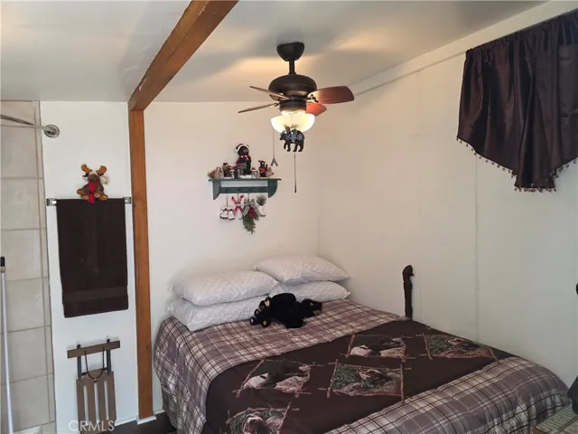 2606 Whispering Pines Way, Running Springs, California 92382