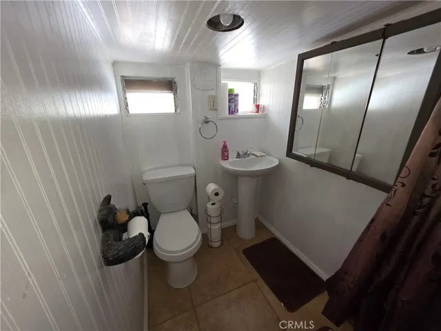 2606 Whispering Pines Way, Running Springs, California 92382