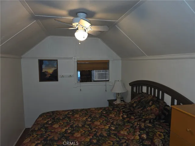 2606 Whispering Pines Way, Running Springs, California 92382