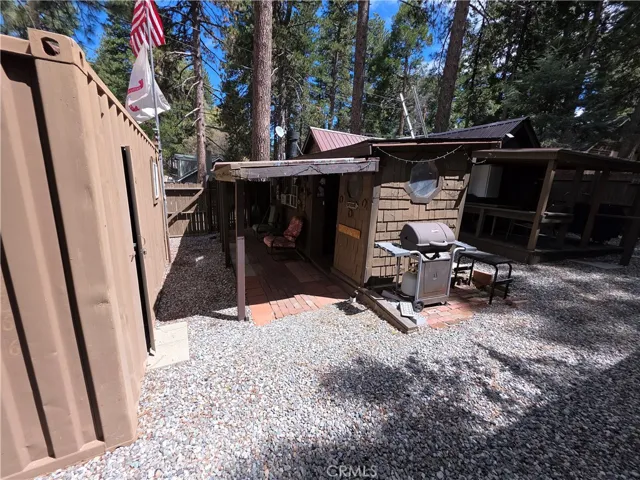 2606 Whispering Pines Way, Running Springs, California 92382