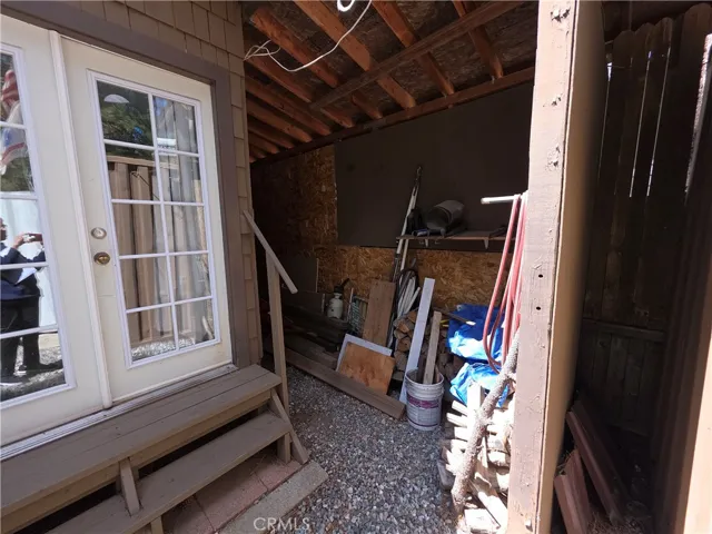 2606 Whispering Pines Way, Running Springs, California 92382