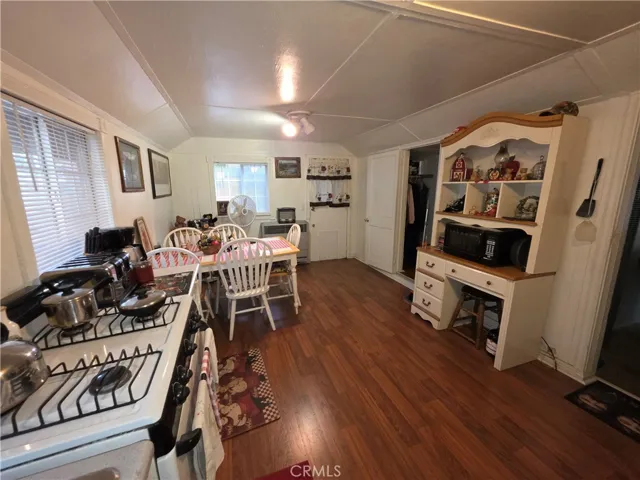 2606 Whispering Pines Way, Running Springs, California 92382