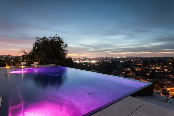 19631 Crestknoll, Yorba Linda, California 92886