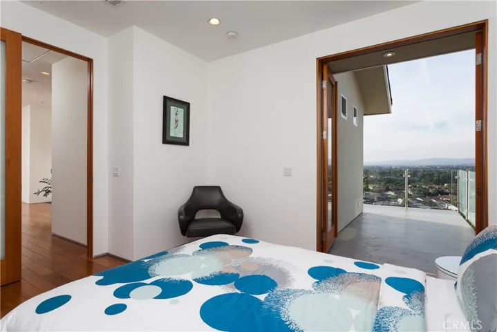 19631 Crestknoll, Yorba Linda, California 92886