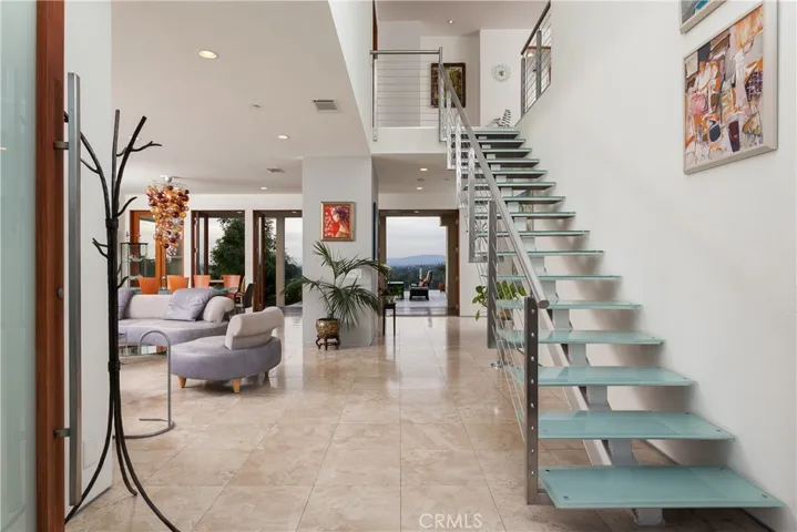 19631 Crestknoll, Yorba Linda, California 92886