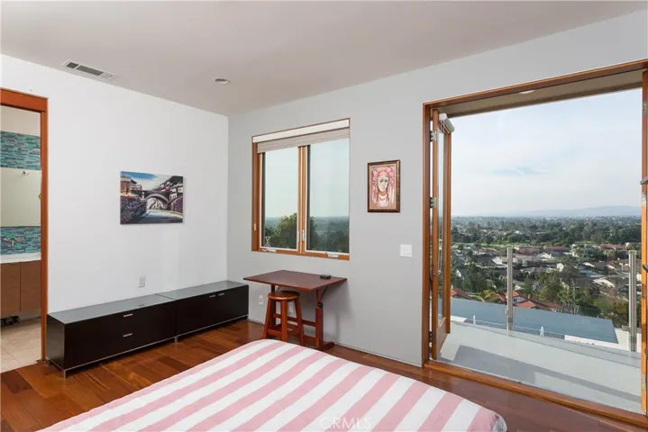 19631 Crestknoll, Yorba Linda, California 92886