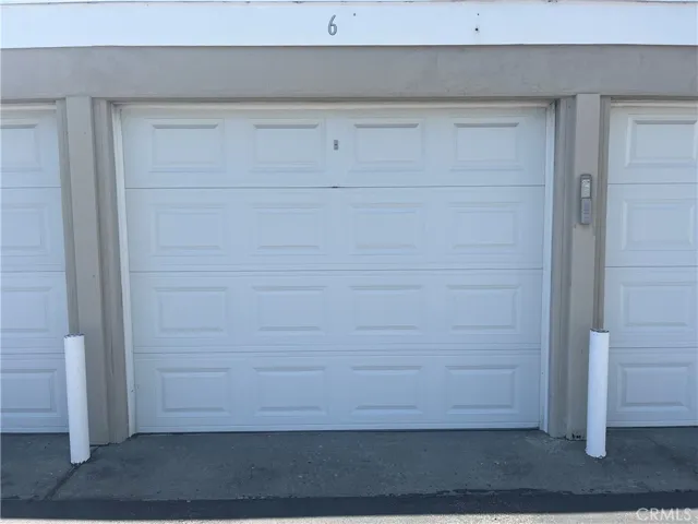 Single car garage.