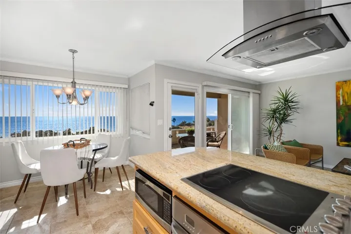 Light and cheerful open concept with ocean views!