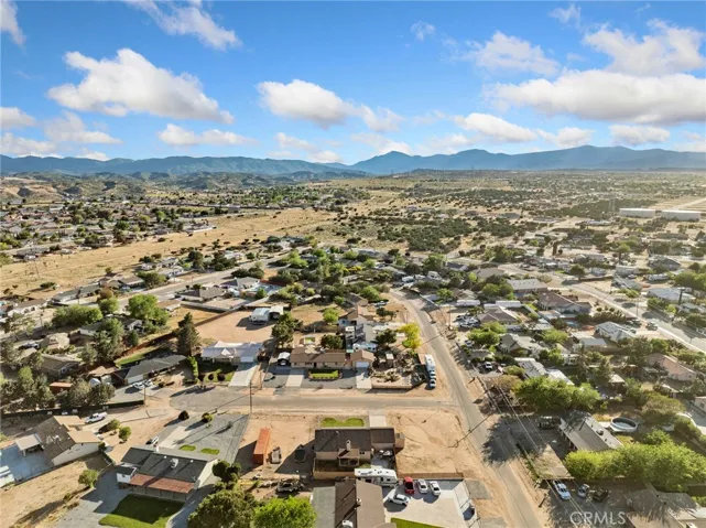 14837 Melbourne, Hesperia, California 92345
