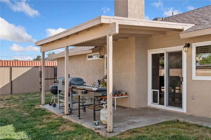 14837 Melbourne, Hesperia, California 92345