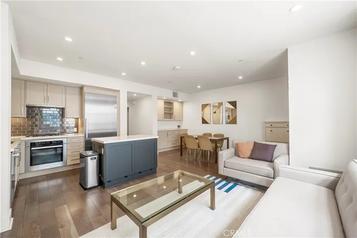 820 Mission 106, South Pasadena, California 91030