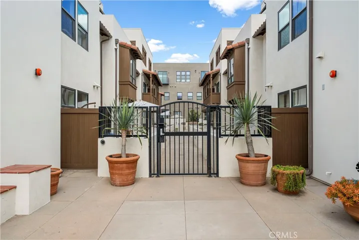 820 Mission 106, South Pasadena, California 91030