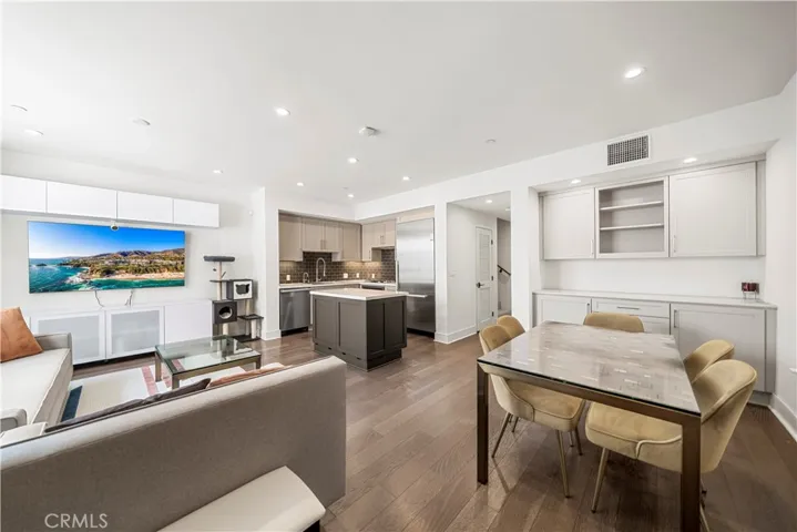 820 Mission 106, South Pasadena, California 91030