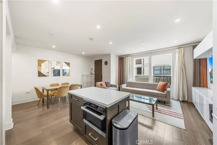 820 Mission 106, South Pasadena, California 91030