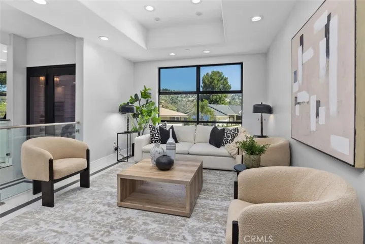 3060 Hollywell, Glendale, California 91206