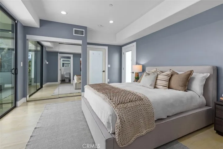 3060 Hollywell, Glendale, California 91206