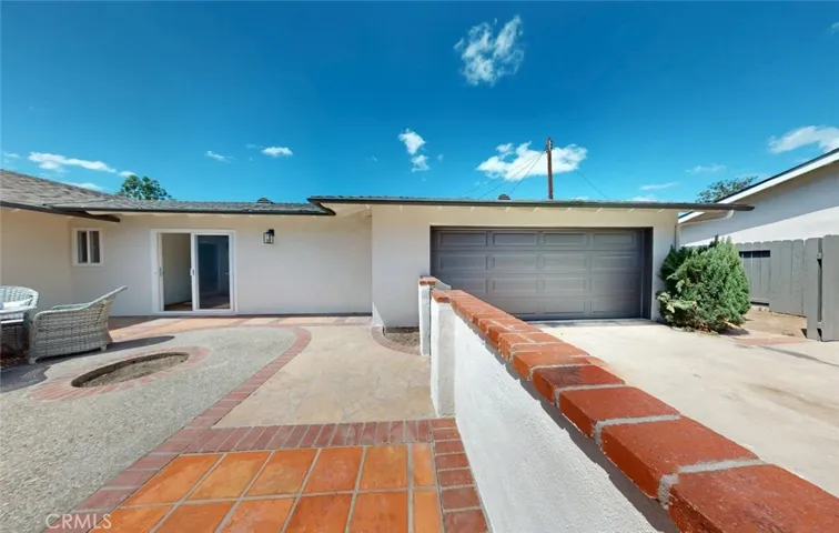 Rear courtyard & garage