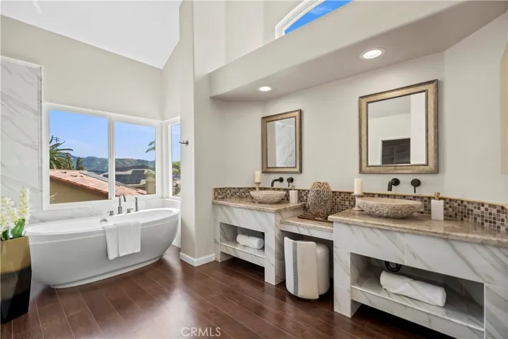 5415 Los Monteros, Yorba Linda, California 92887