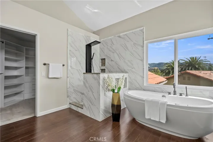 5415 Los Monteros, Yorba Linda, California 92887