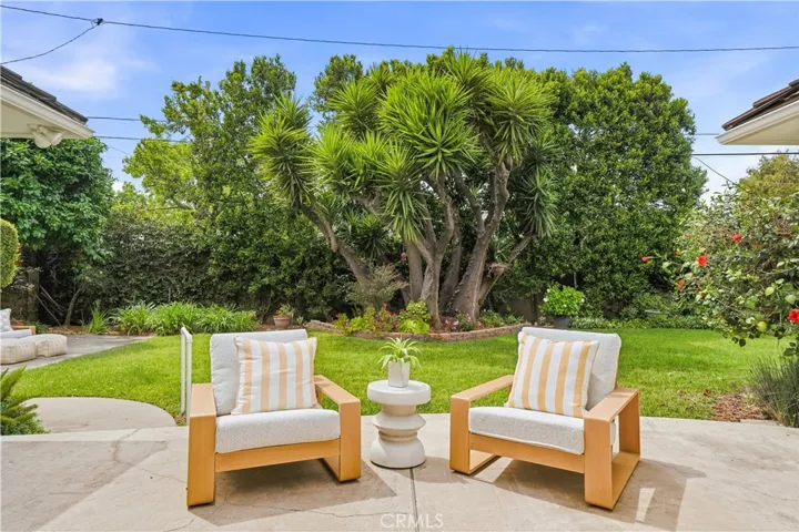 Backyard sitting area, patio.