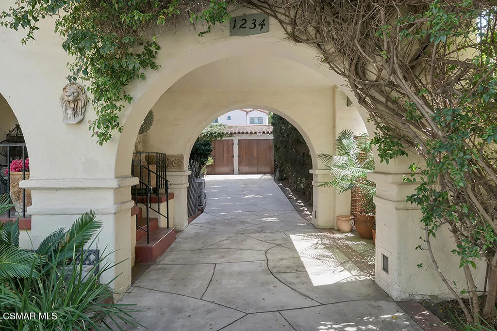 1234 N Everett Street, Glendale, California 91207 — photo 4