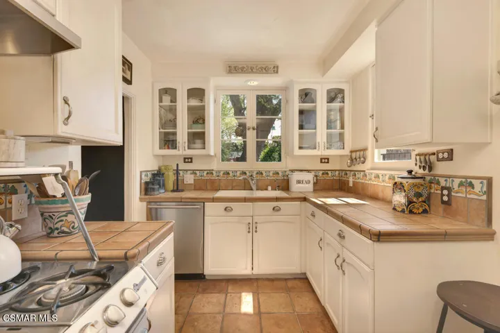 1234 N Everett St- HsHProd-48