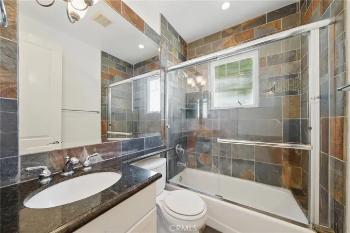 2nd full bath on 2nd level