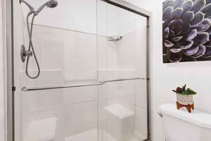 SHOWER.jpg mls