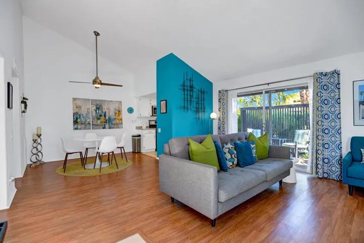 POINT OF VIEW FROM ENTRY WAY.jpg mls