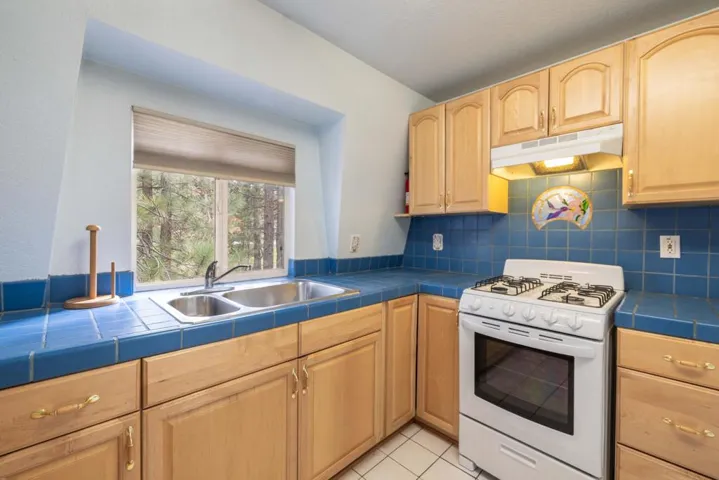 032_2nd house Kitchen 1