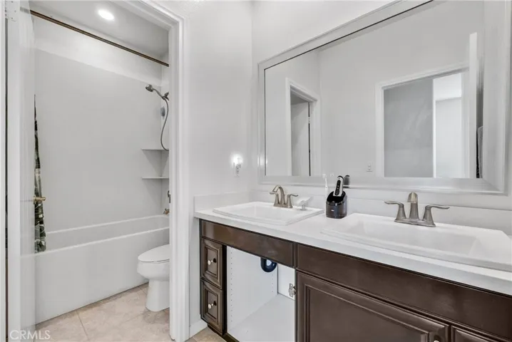 7662 Casa De Maria Court, Eastvale, California 92880