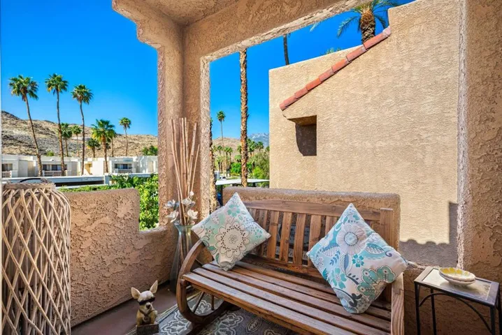 Outdoor Patio off Bedroom 1