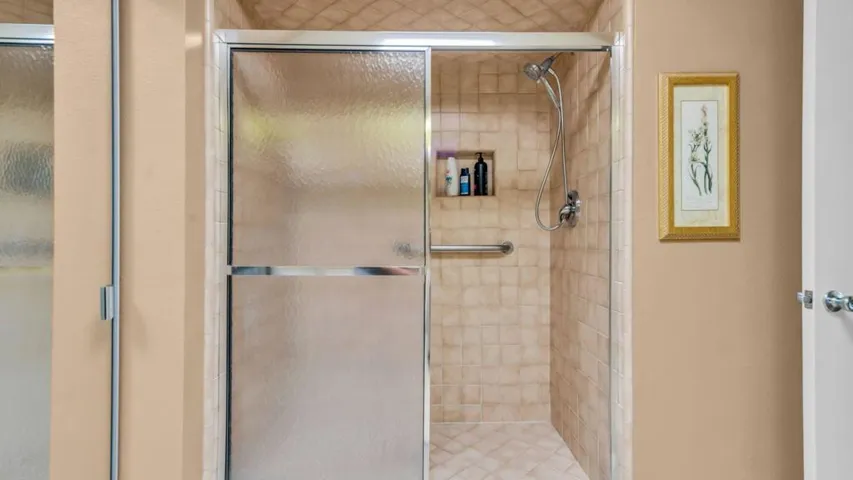 Primary shower