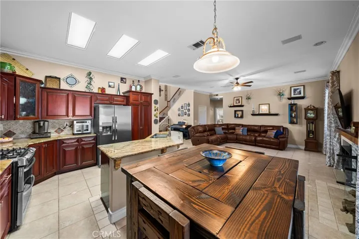 Kitchen Eating Area