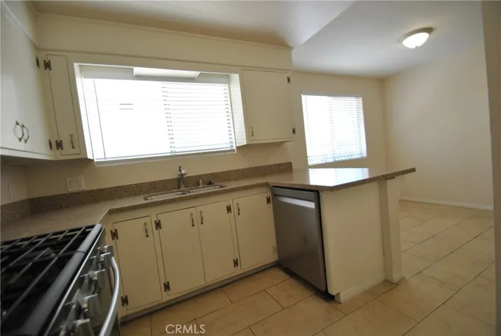 Unit 4 Kitchen