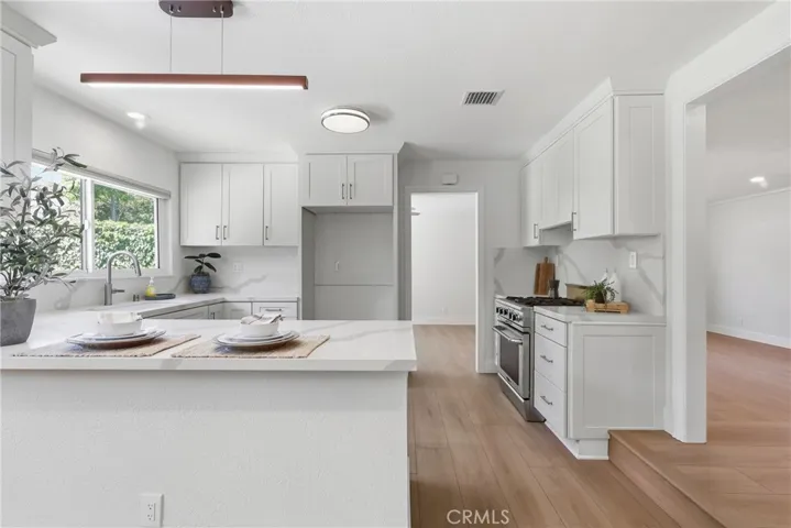 350 Latchwood, La Habra, California 90631