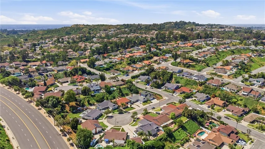 350 Latchwood, La Habra, California 90631
