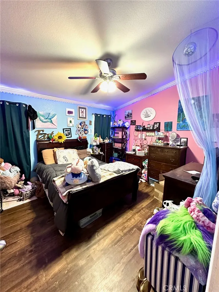 Secondary bedroom