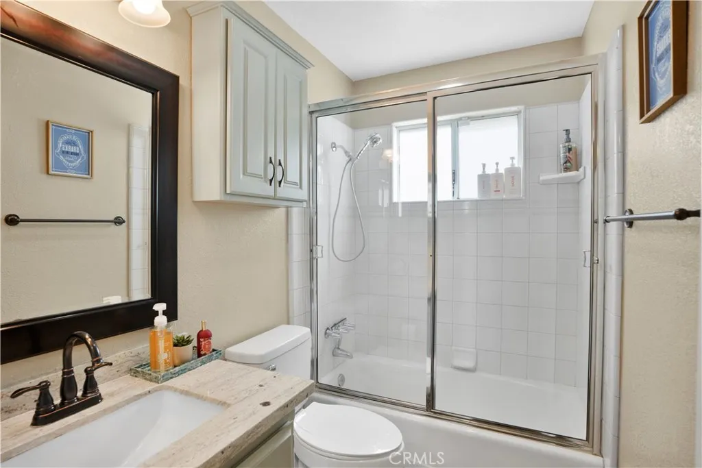 Full bath on main level