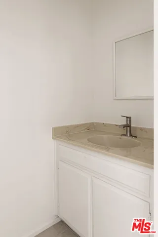 1/2 Bath-Powder Room
