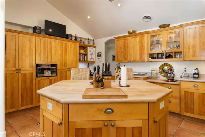 6675 Kelsey Creek Drive, Kelseyville, California 95451
