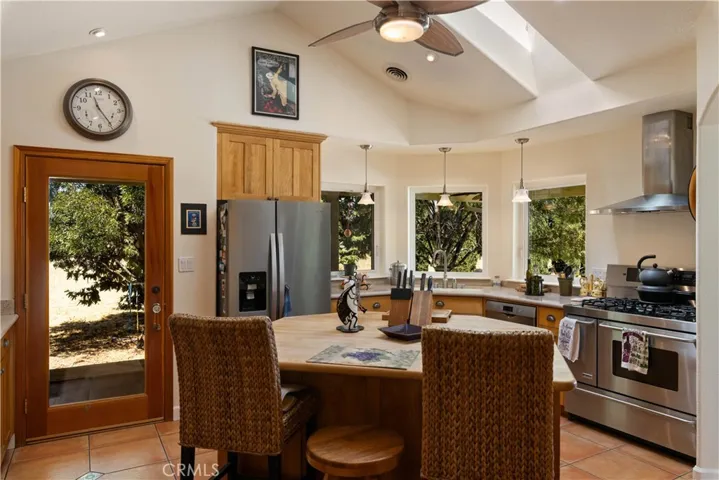 6675 Kelsey Creek Drive, Kelseyville, California 95451