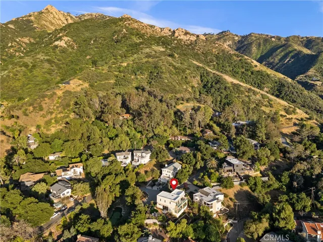 dramatic mountain and big Sky views
